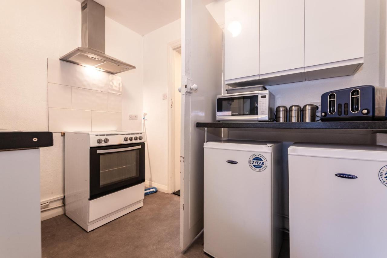 Best Price! Perfect Gunwharf Accommodation - 5 Single Beds Or Kingsize Free Parking Portsmouth Bagian luar foto